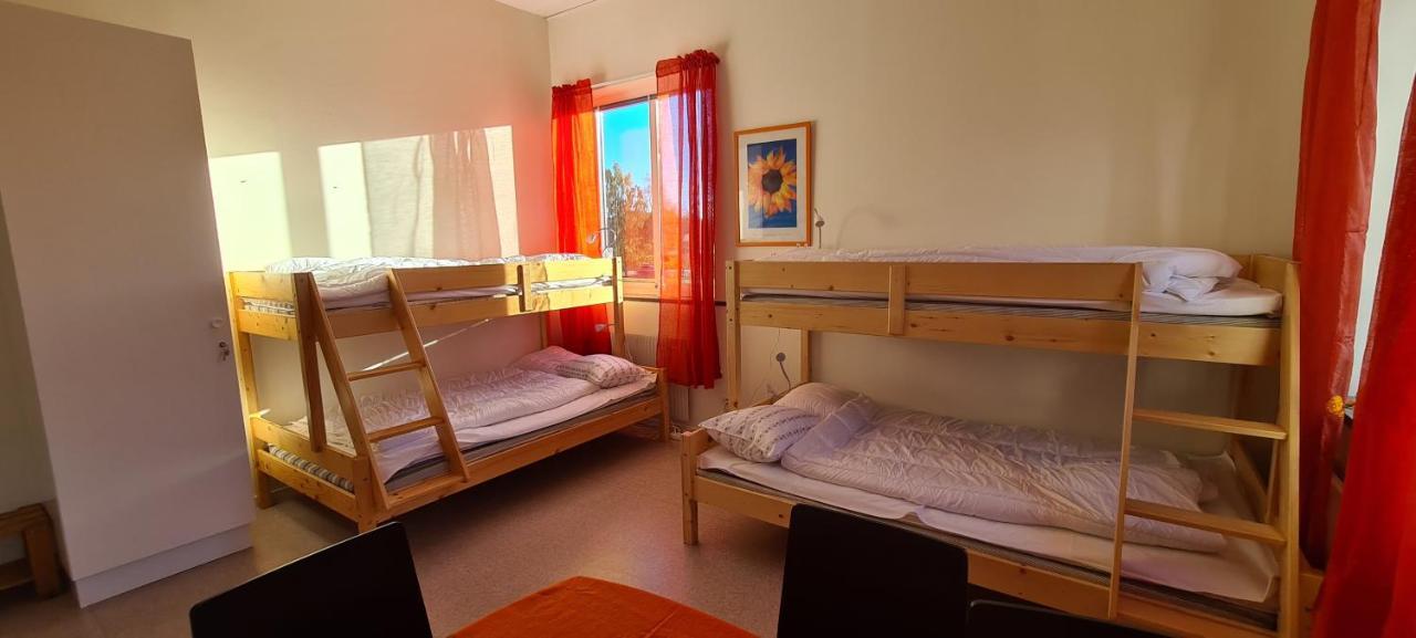 Kg Sleepover & Staellplats Karl Gustav Экстерьер фото