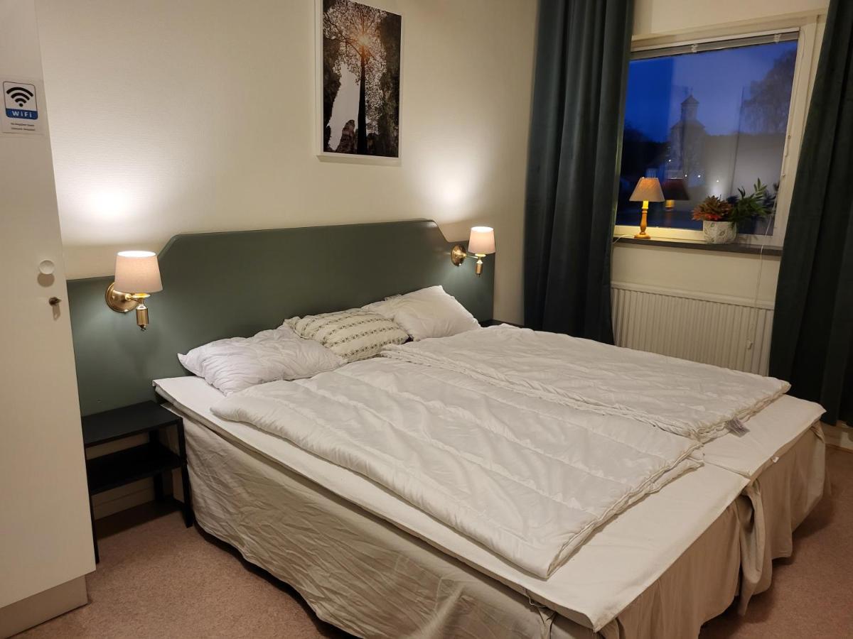 Kg Sleepover & Staellplats Karl Gustav Экстерьер фото