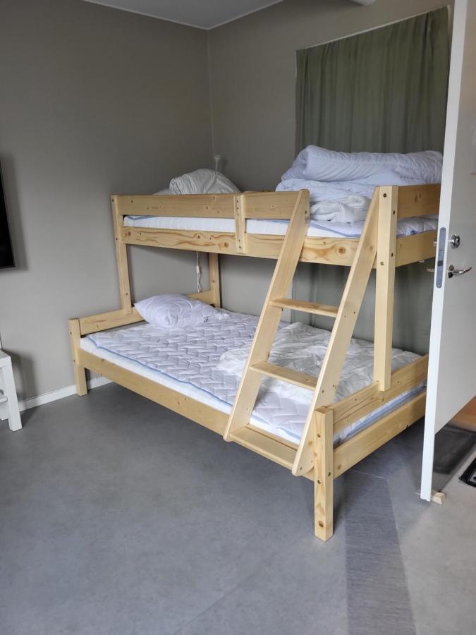 Kg Sleepover & Staellplats Karl Gustav Экстерьер фото